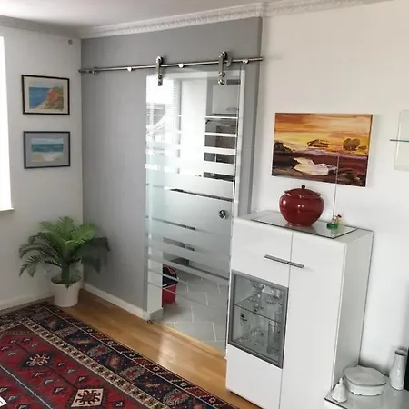 Haus-pfoertner Lägenhet *